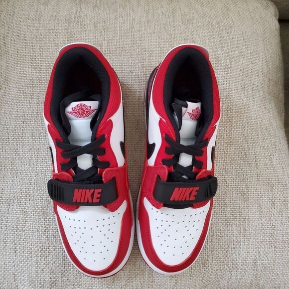 💥Nike💥 Kids Air Jordan Legacy 312 Low Sneaker - [White/Black/Gym Red] 4.5 - Picture 8 of 15